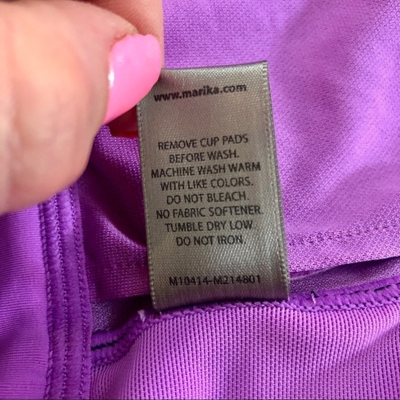 Marika fuchsia and black Razorback padded sports bra with front zipper. Medium - Picture 6 of 6